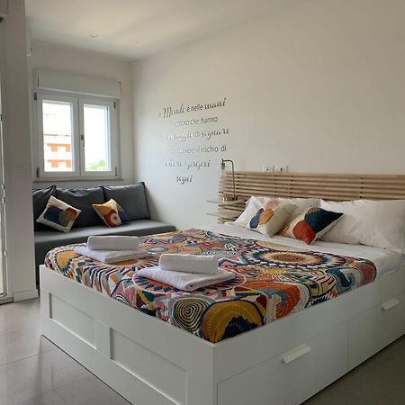 Monolocale Con Terrazza E Cucina Apartamento Lignano Sabbiadoro Exterior foto