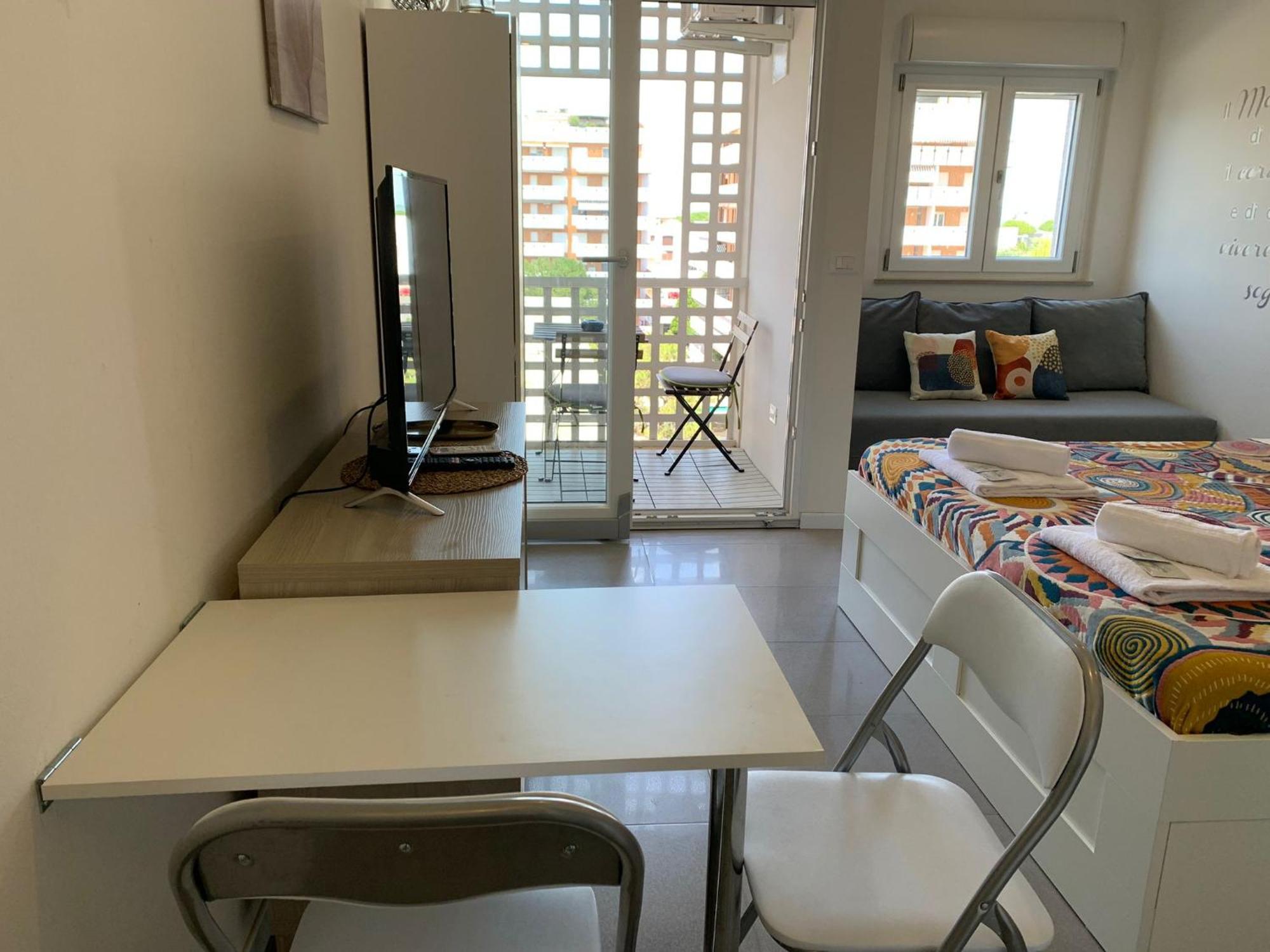 Monolocale Con Terrazza E Cucina Apartamento Lignano Sabbiadoro Exterior foto